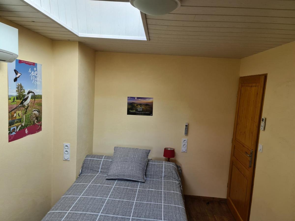 Gite Chez Tiane Saint-Flour-L'Etang מראה חיצוני תמונה